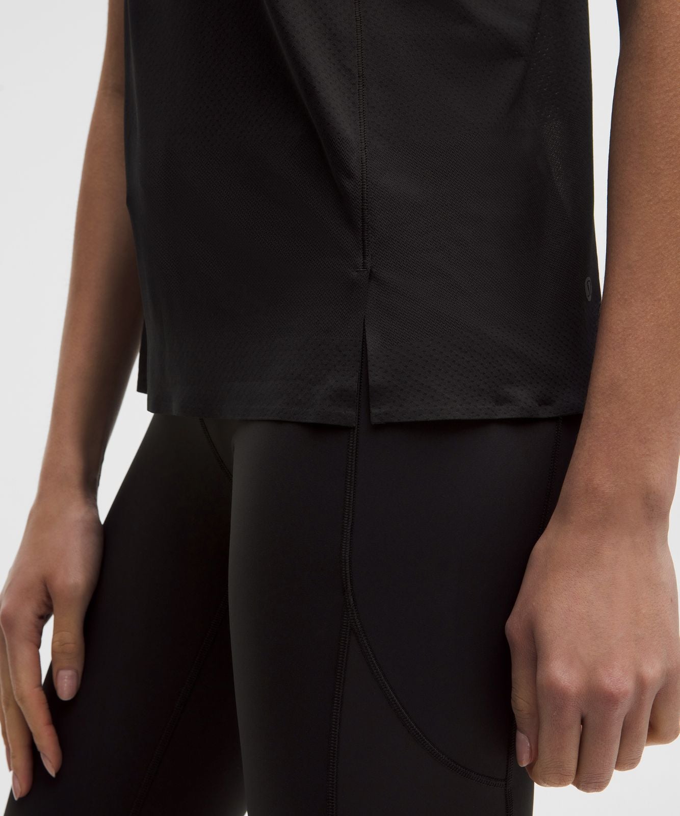 Fast and Free Singlet *Perforated Stripe Black