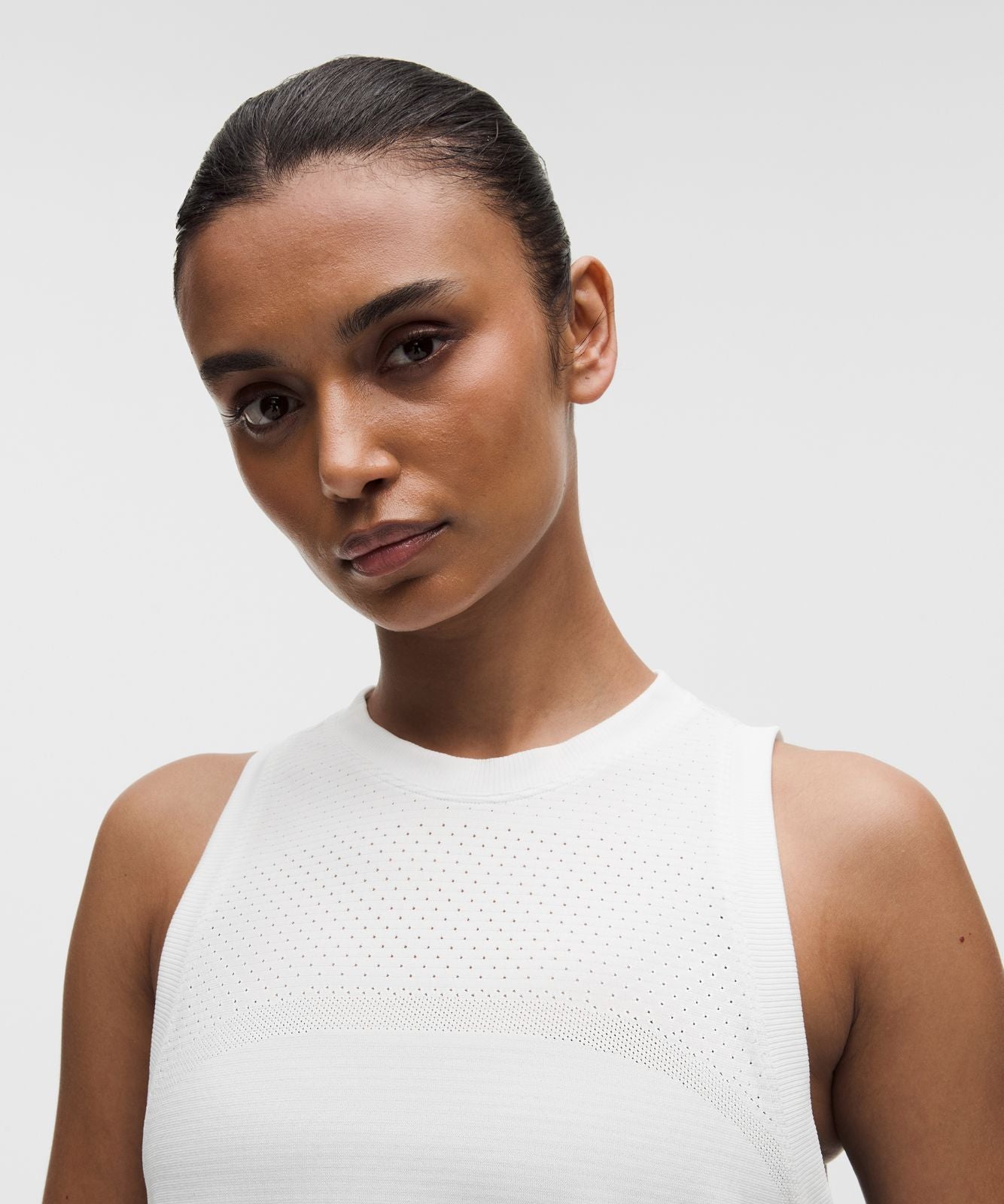 Swiftly Relaxed Tank Top Hip Length *Logo White