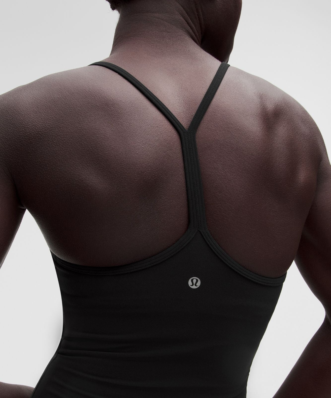 Flow Y Tank Top *Light Support, B/C Cup Black