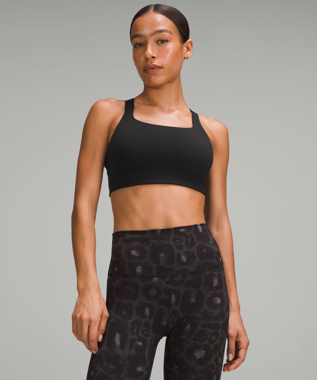 Ultralu Square-Neck Workout Bra *Medium Support, D/DD Cup Black