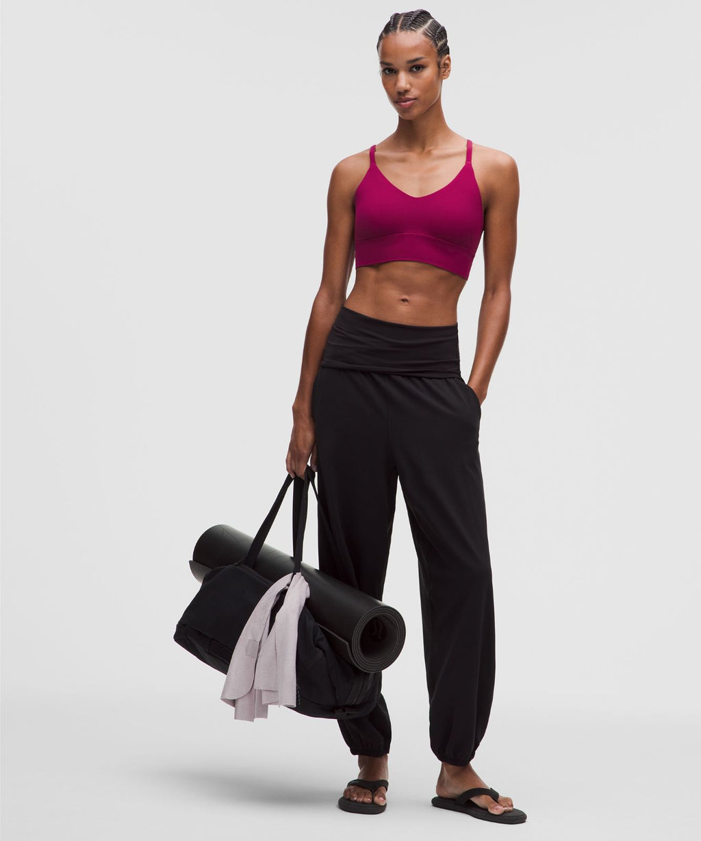 lululemon Focuser Scoop-Neck Bra Nulu *Light Support, C/D Cup Raspberry Rave