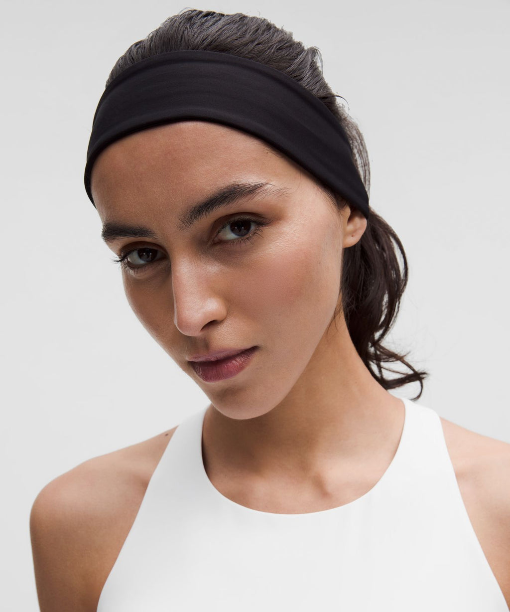 lululemon LightLift Sports Bra *Medium Support, B/C Cup White