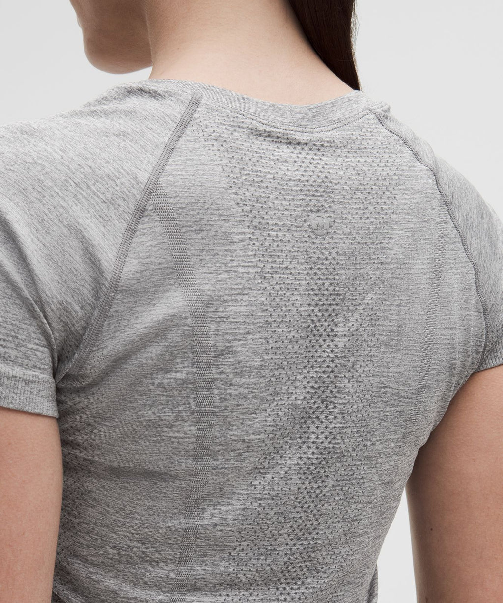 Swiftly Tech Short-Sleeve Shirt 2.0 *Hip Length Slate/White