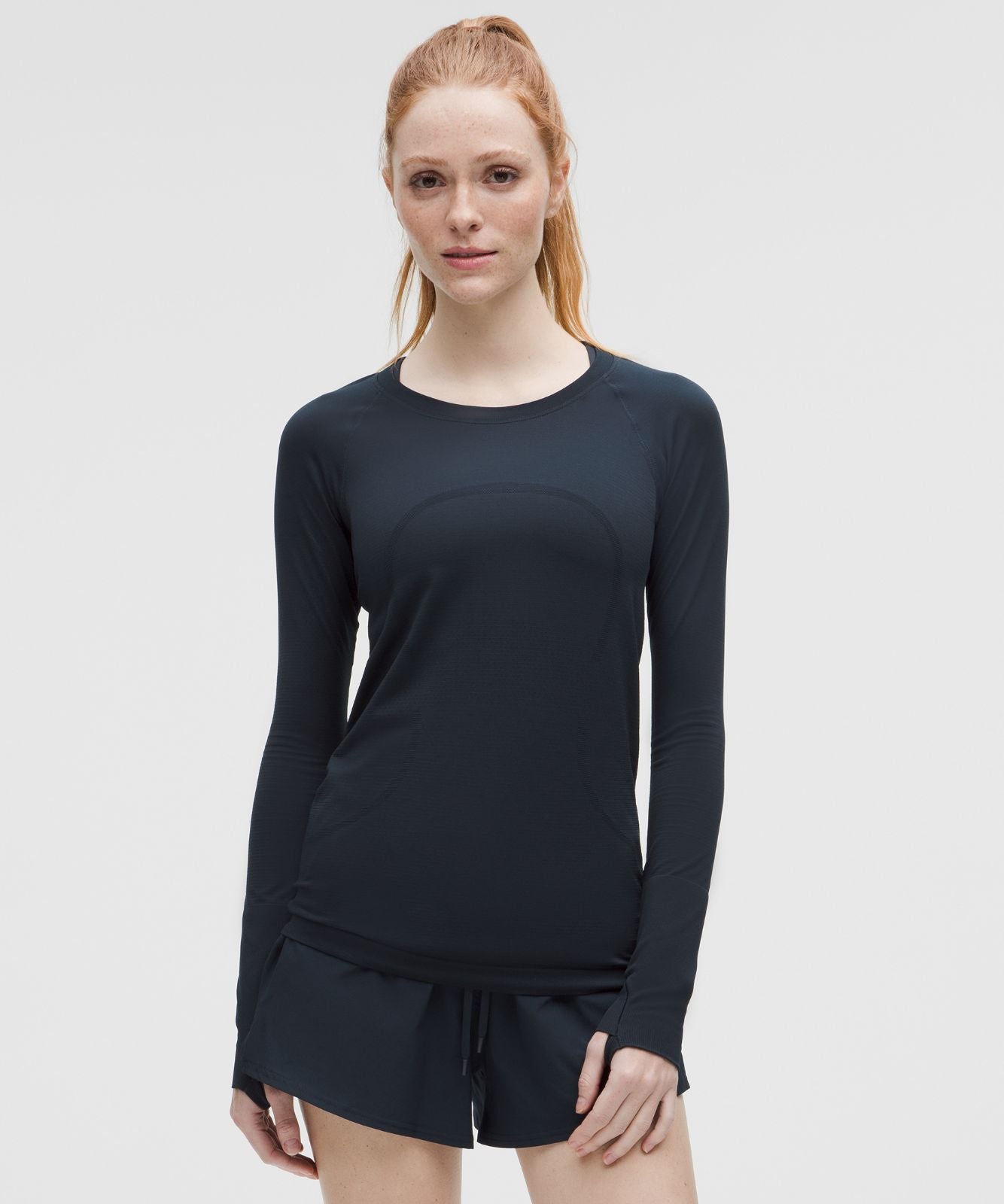 Swiftly Tech Long-Sleeve Shirt 2.0 *Hip Length True Navy/True Navy