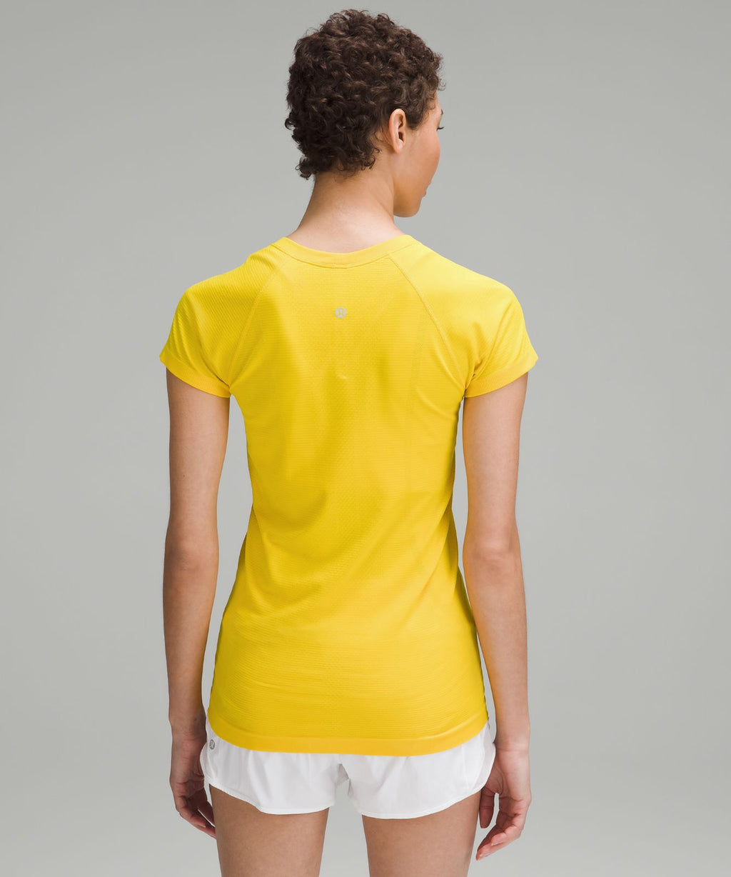 Swiftly Tech Short-Sleeve Shirt 2.0 *Hip Length Maize Yellow/Maize Yellow