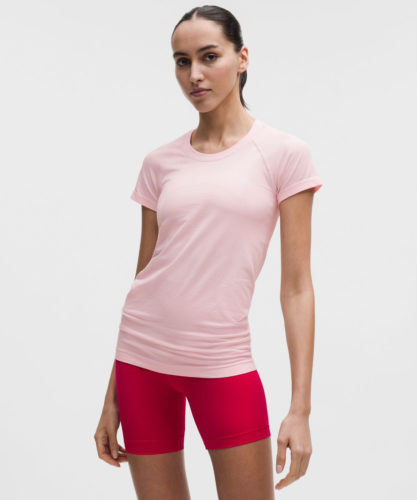 Swiftly Tech Short-Sleeve Shirt 2.0 *Hip Length Pink Pearl/Pink Pearl