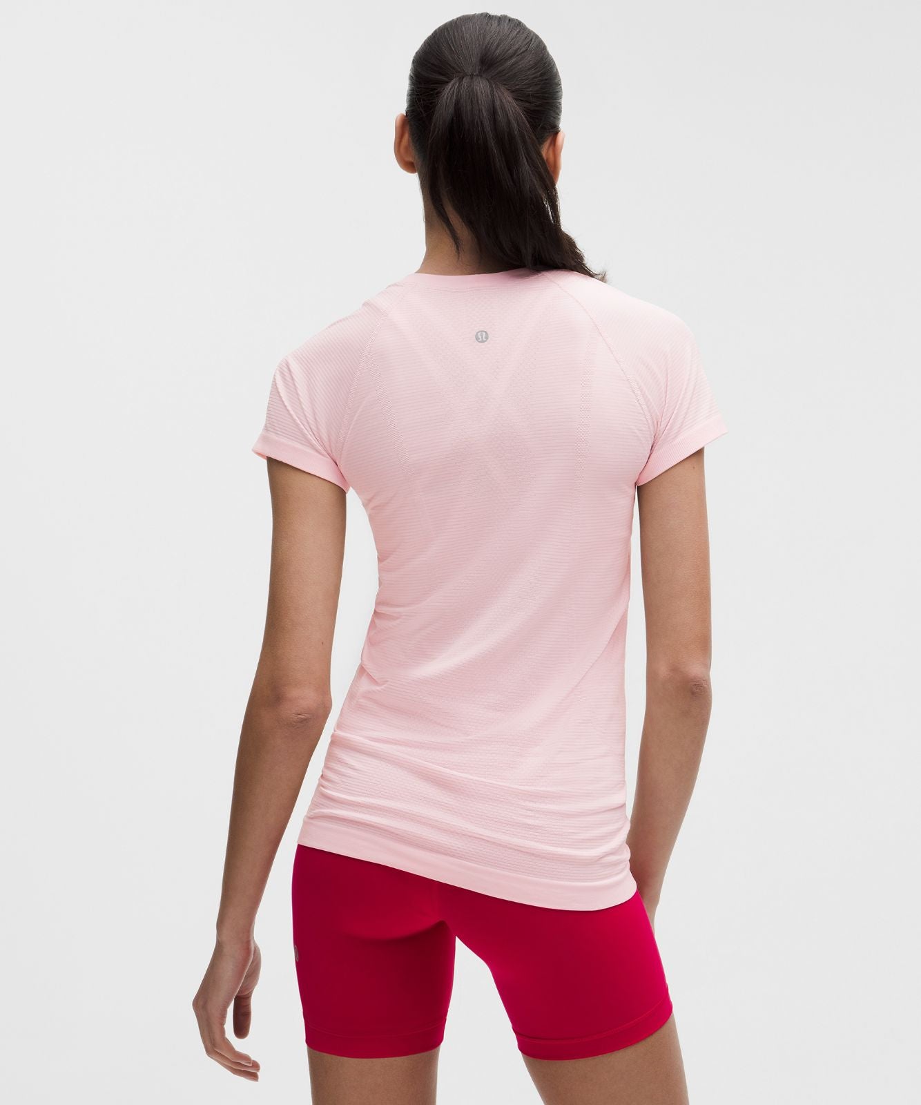 Swiftly Tech Short-Sleeve Shirt 2.0 *Hip Length Pink Pearl/Pink Pearl