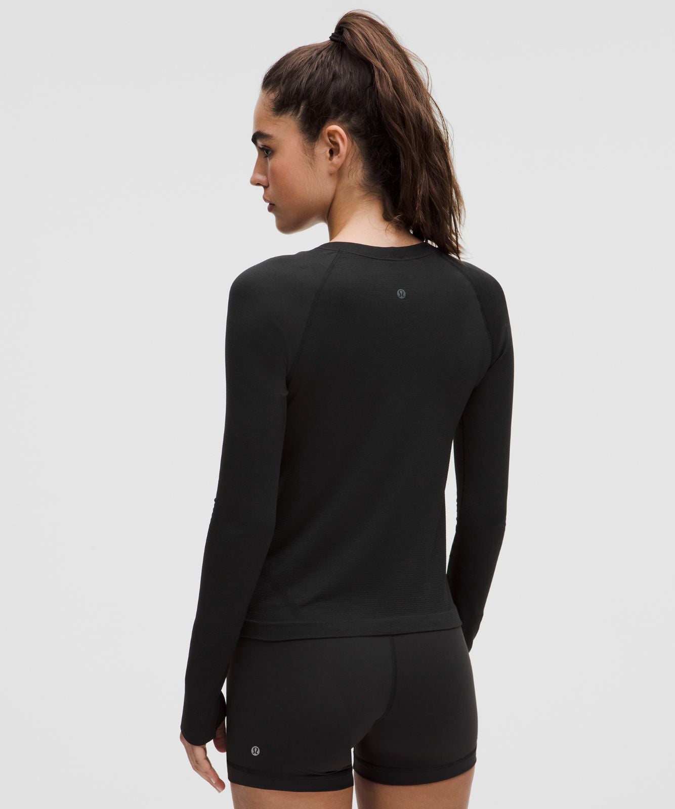 Swiftly Tech Long-Sleeve Shirt 2.0 *Waist Length Black/Black
