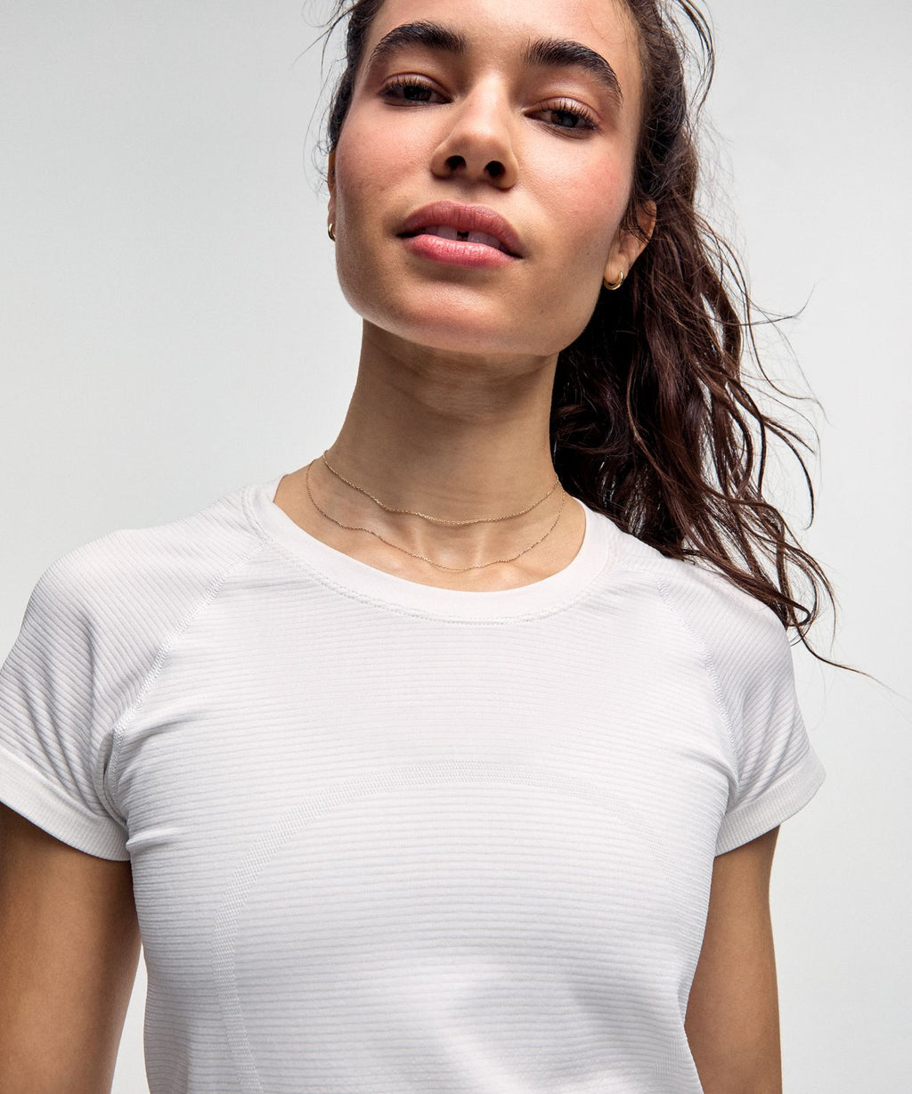 Swiftly Tech Short-Sleeve Shirt 2.0 *Waist Length White/White