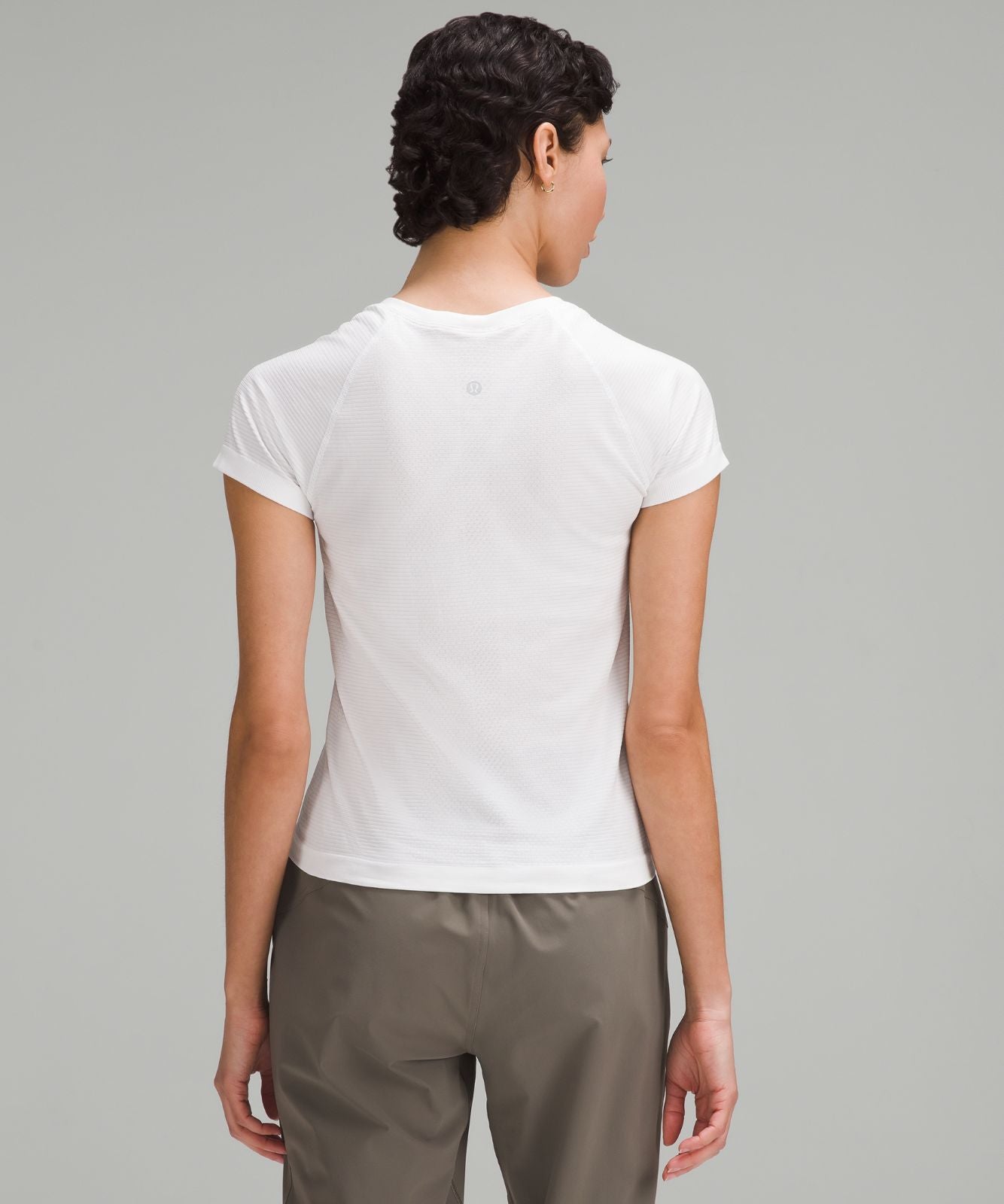 Swiftly Tech Short-Sleeve Shirt 2.0 *Waist Length White/White