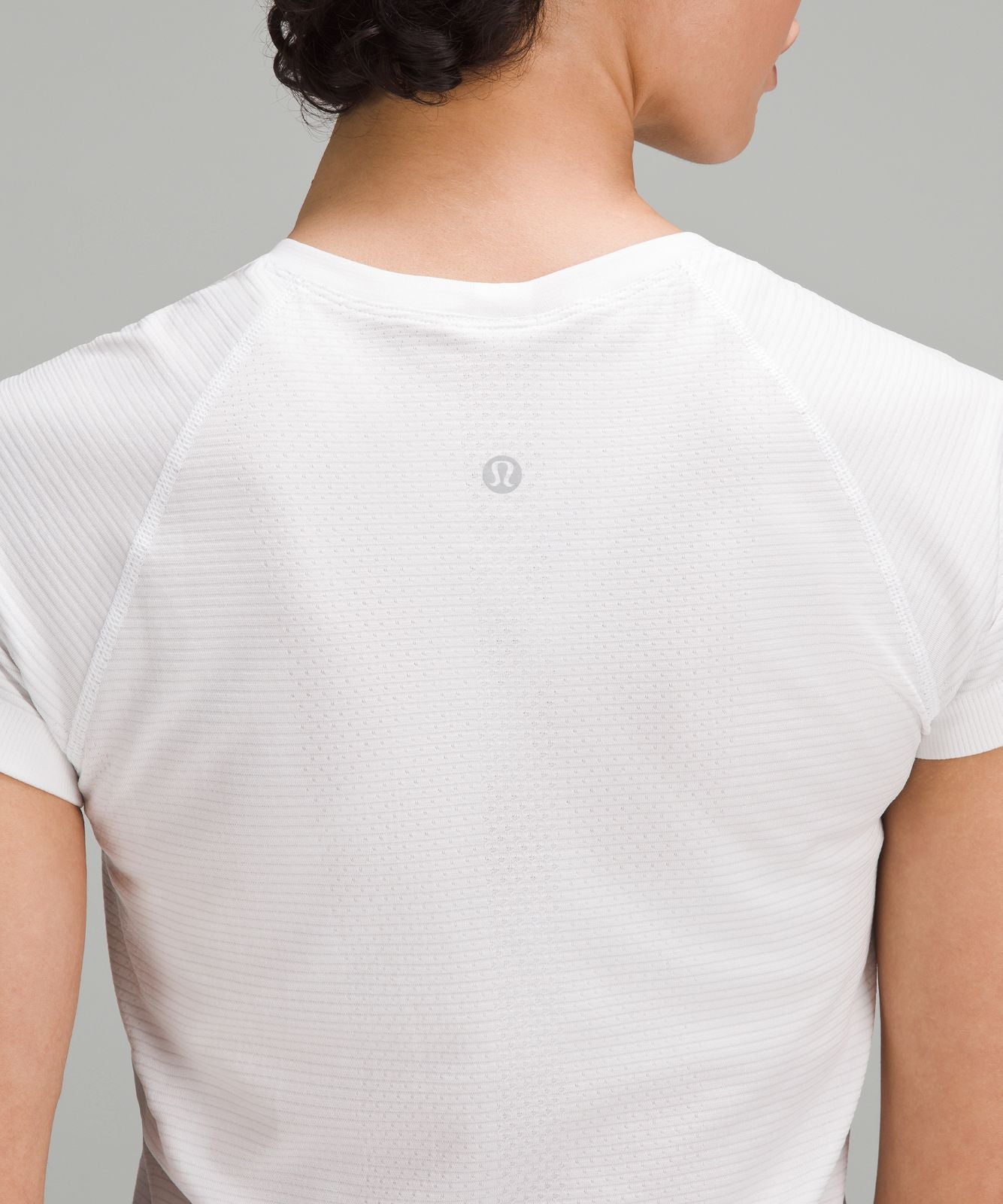 Swiftly Tech Short-Sleeve Shirt 2.0 *Waist Length White/White