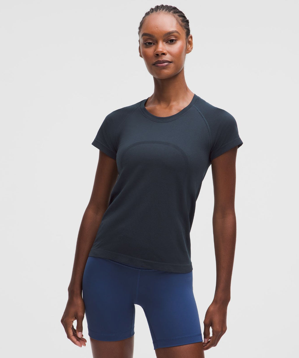 Swiftly Tech Short-Sleeve Shirt 2.0 *Waist Length True Navy/True Navy