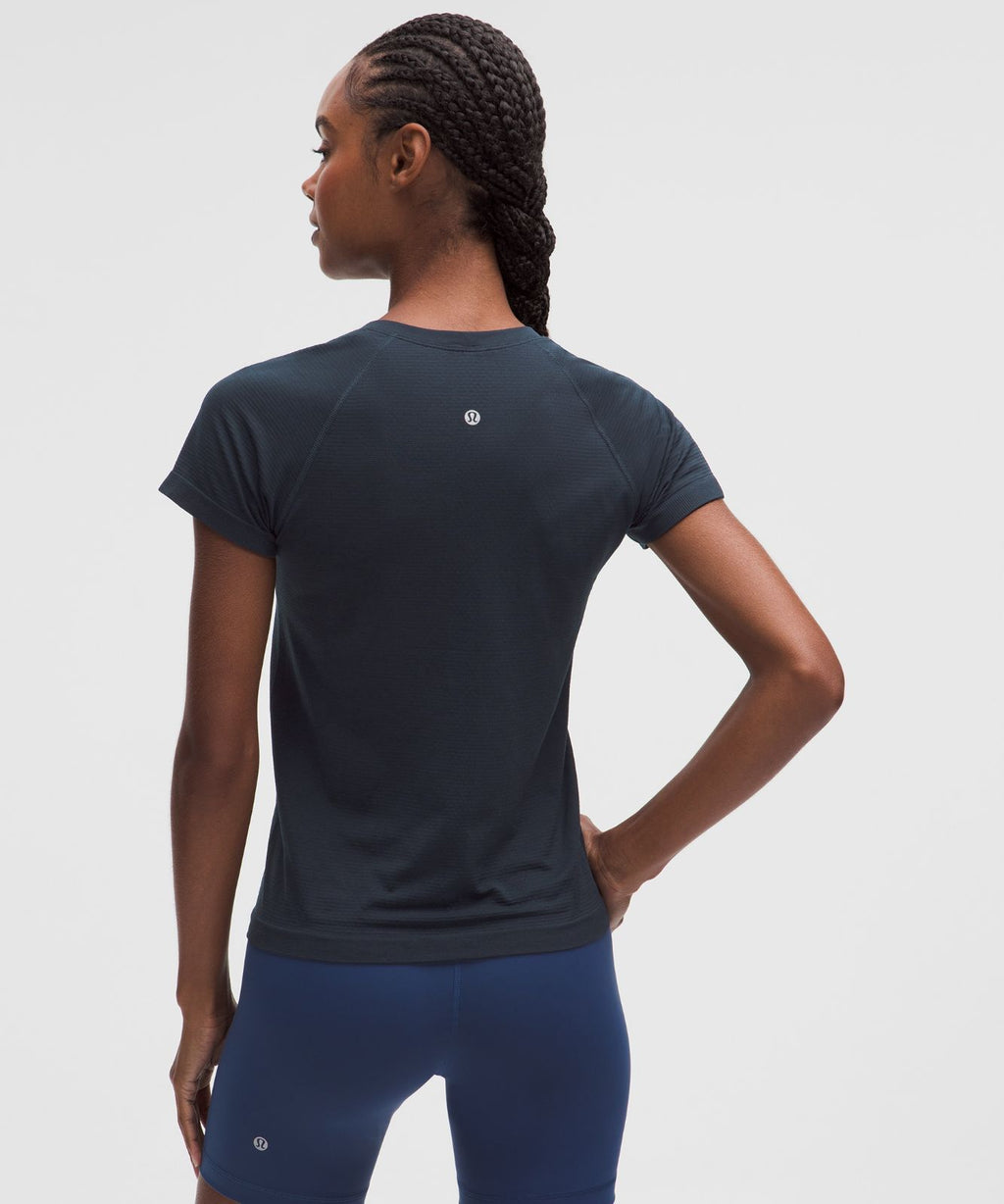 Swiftly Tech Short-Sleeve Shirt 2.0 *Waist Length True Navy/True Navy