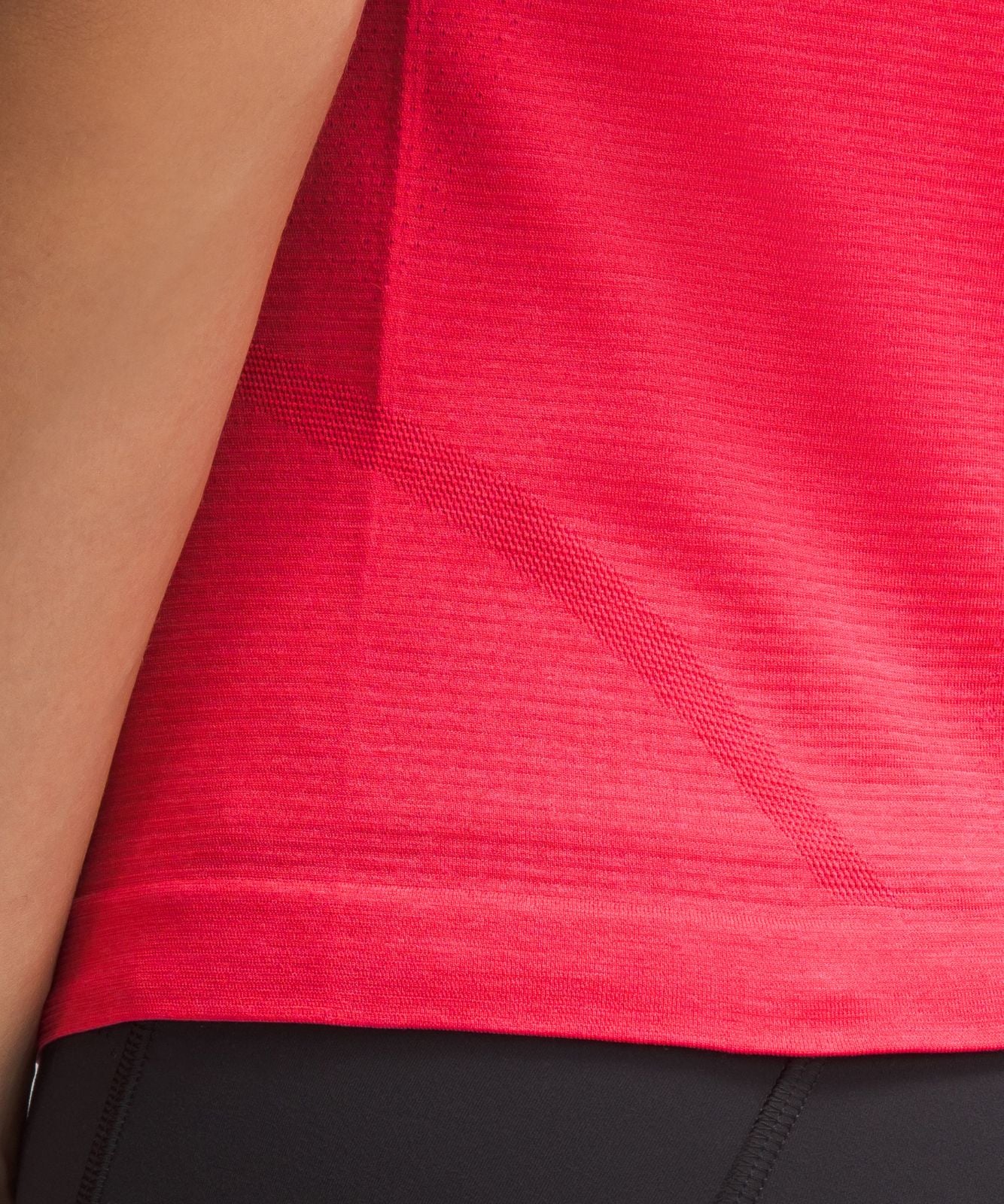 Swiftly Tech Short-Sleeve Shirt 2.0 *Waist Length Cherry Mist/Cherry Mist