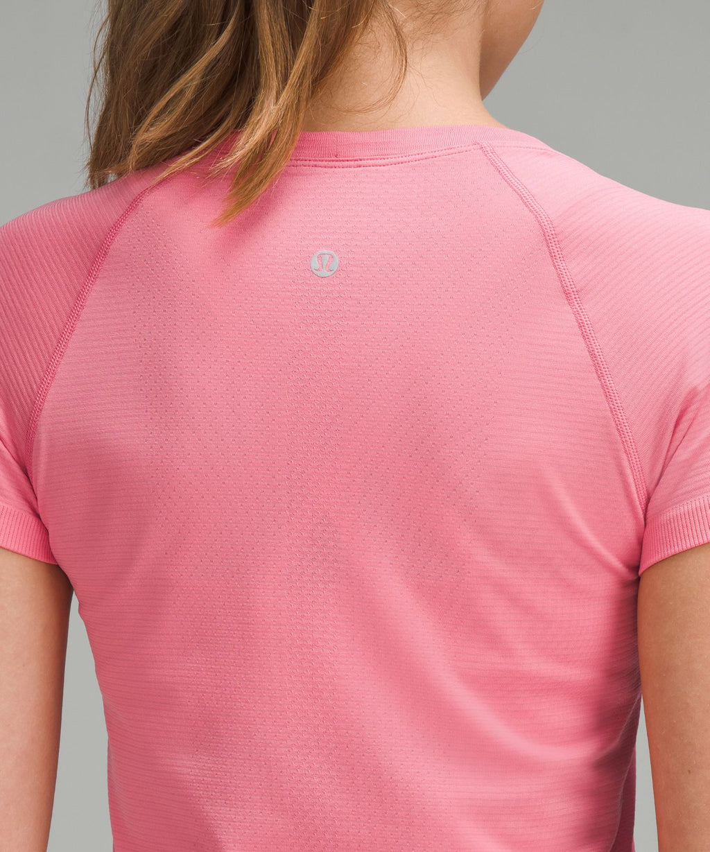 Swiftly Tech Short-Sleeve Shirt 2.0 *Waist Length Sakura Pink/Sakura Pink