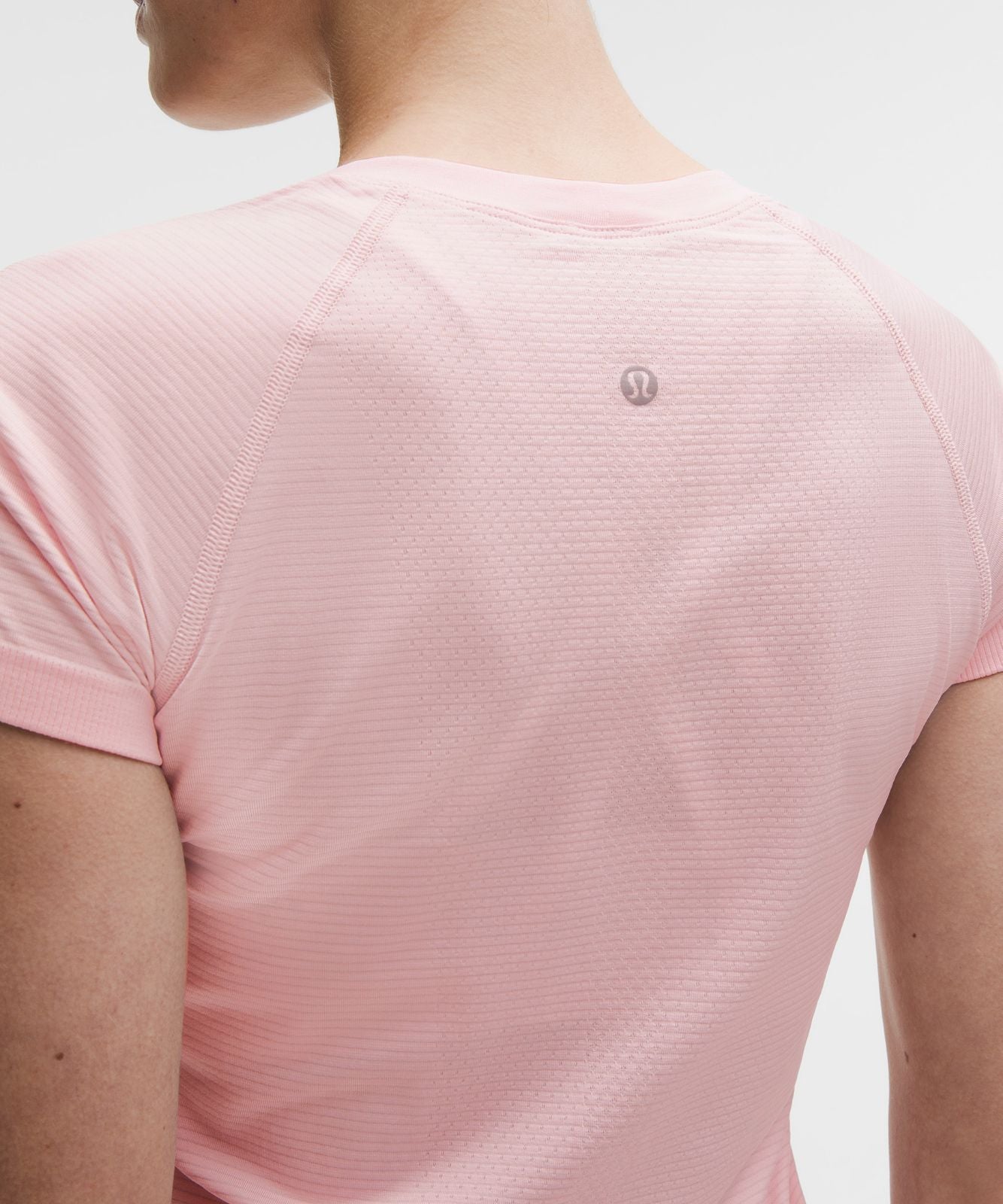 Swiftly Tech Short-Sleeve Shirt 2.0 *Waist Length Pink Pearl/Pink Pearl