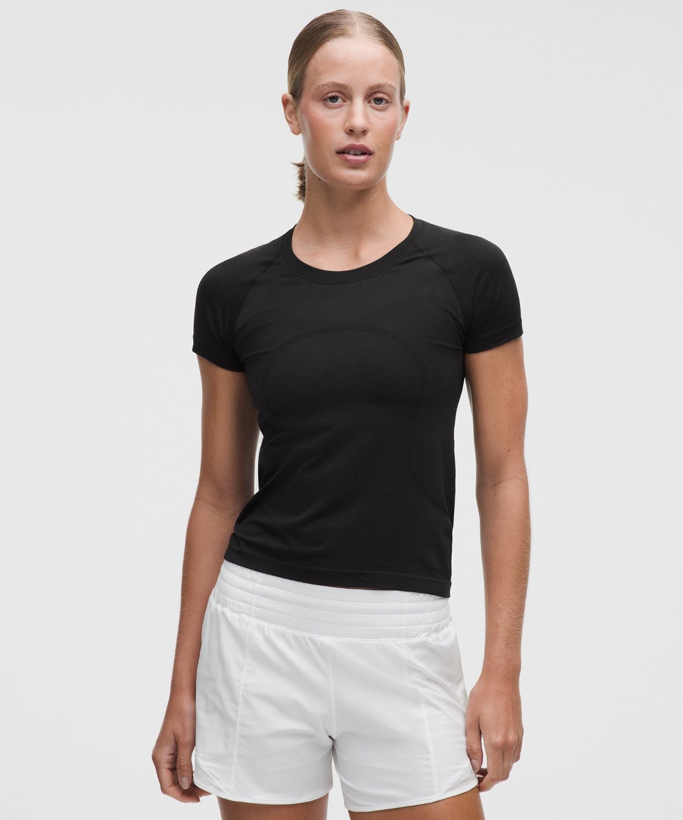 Swiftly Tech Short-Sleeve Shirt 2.0 *Waist Length Black/Black