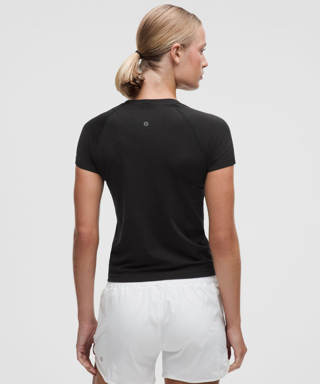 Swiftly Tech Short-Sleeve Shirt 2.0 *Waist Length Black/Black