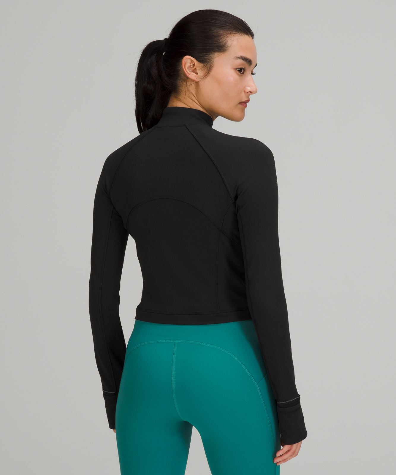 It's Rulu Cropped Half Zip Black