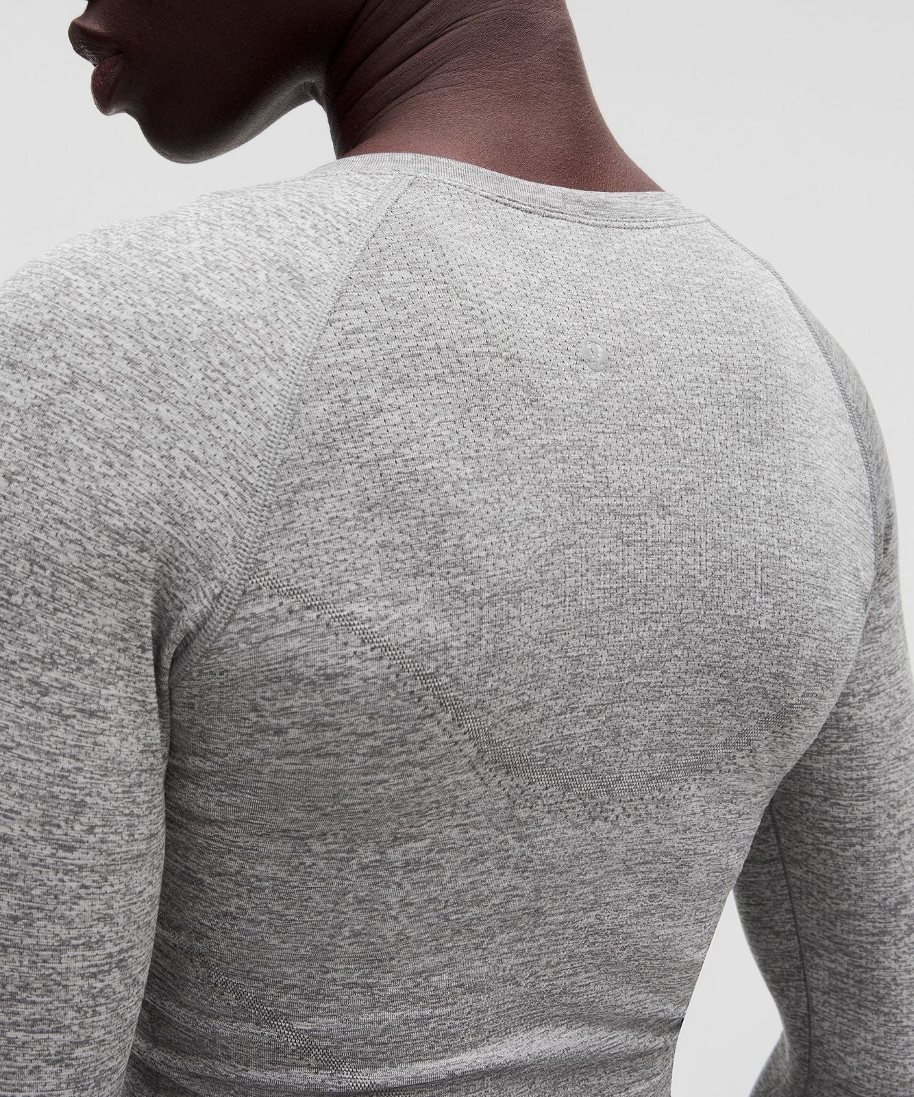 Swiftly Tech Cropped Long-Sleeve Shirt 2.0 Slate/White