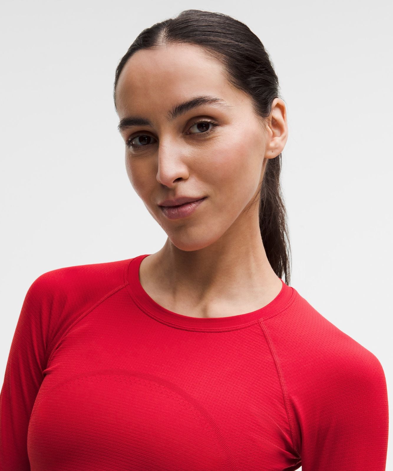 Swiftly Tech Cropped Long-Sleeve Shirt 2.0 Oxford Red/Oxford Red