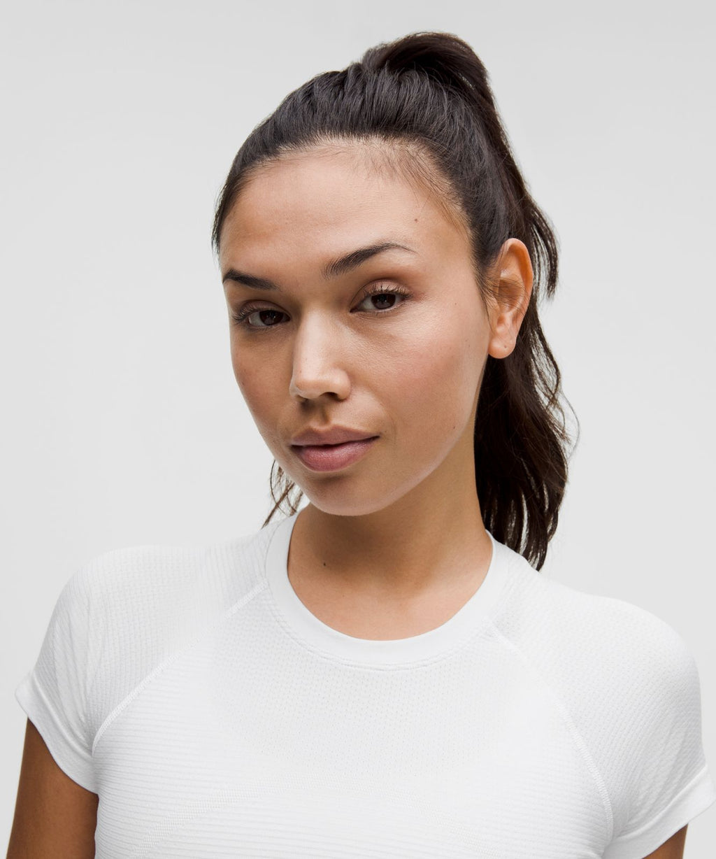 Swiftly Tech Cropped Short-Sleeve Shirt 2.0 White/White