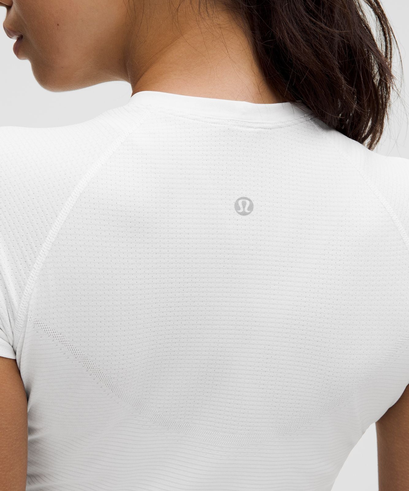 Swiftly Tech Cropped Short-Sleeve Shirt 2.0 White/White
