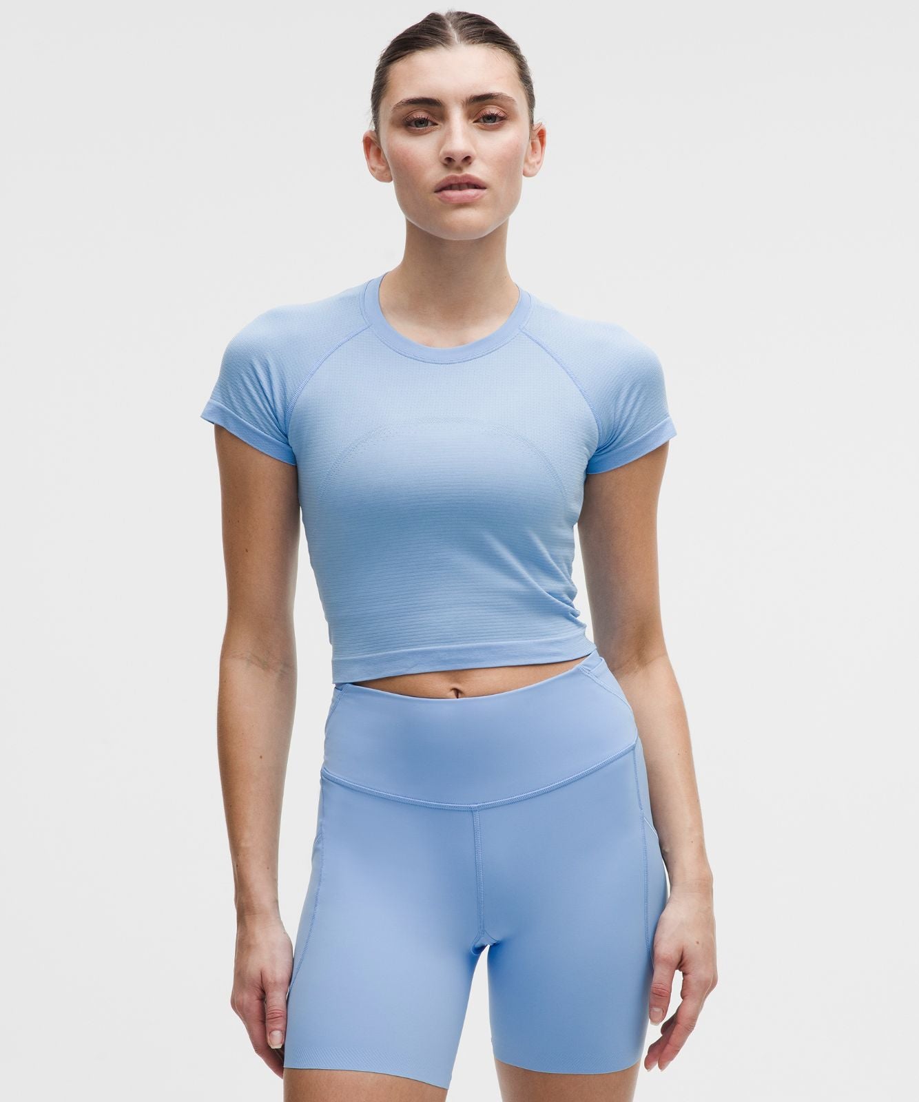 Swiftly Tech Cropped Short-Sleeve Shirt 2.0 Sinatra Blue/Sinatra Blue