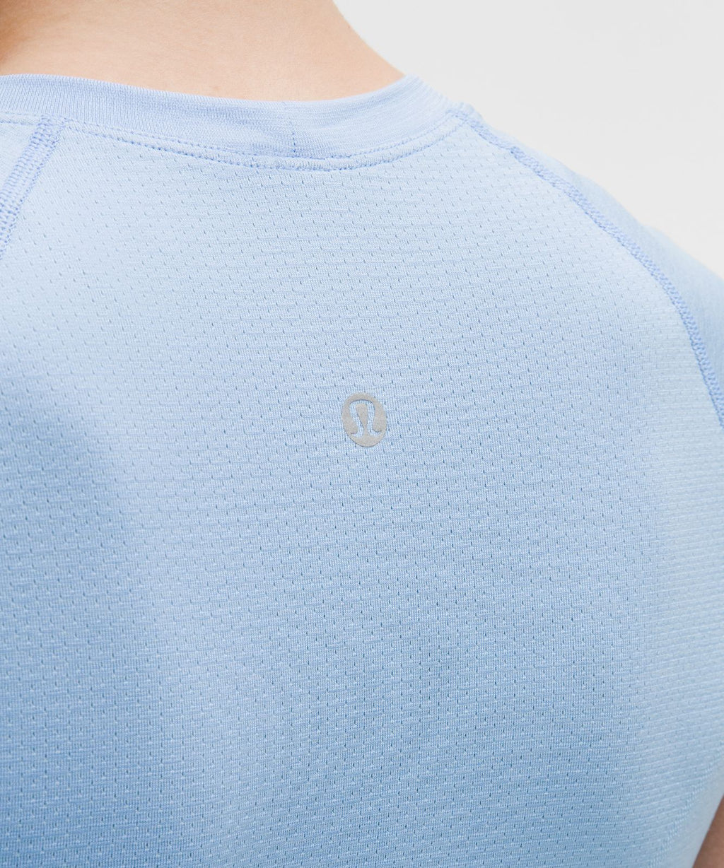 Swiftly Tech Cropped Short-Sleeve Shirt 2.0 Sinatra Blue/Sinatra Blue
