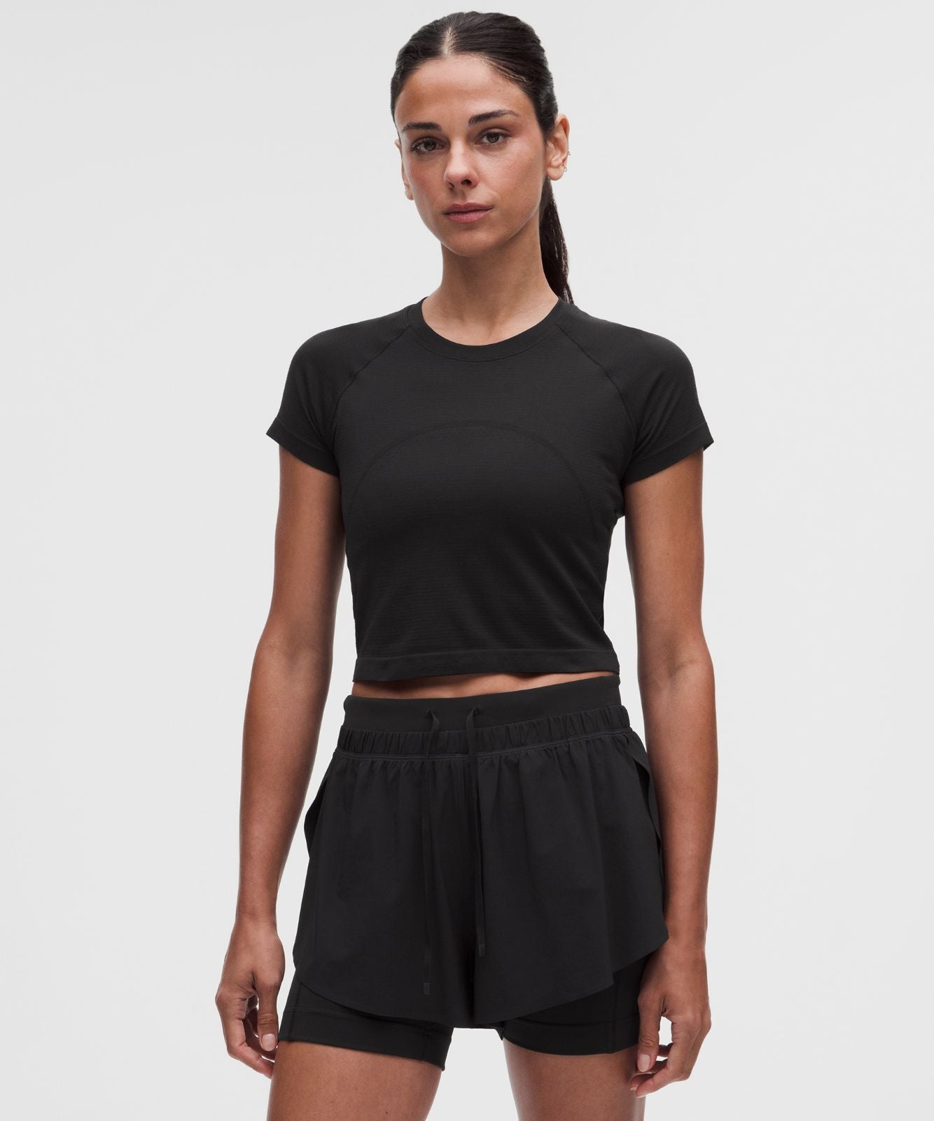 Swiftly Tech Cropped Short-Sleeve Shirt 2.0 Black/Black