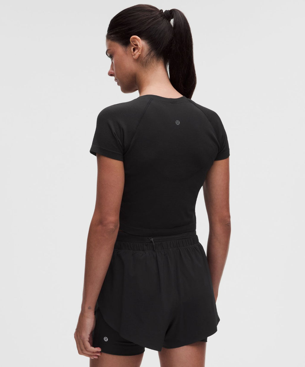 Swiftly Tech Cropped Short-Sleeve Shirt 2.0 Black/Black