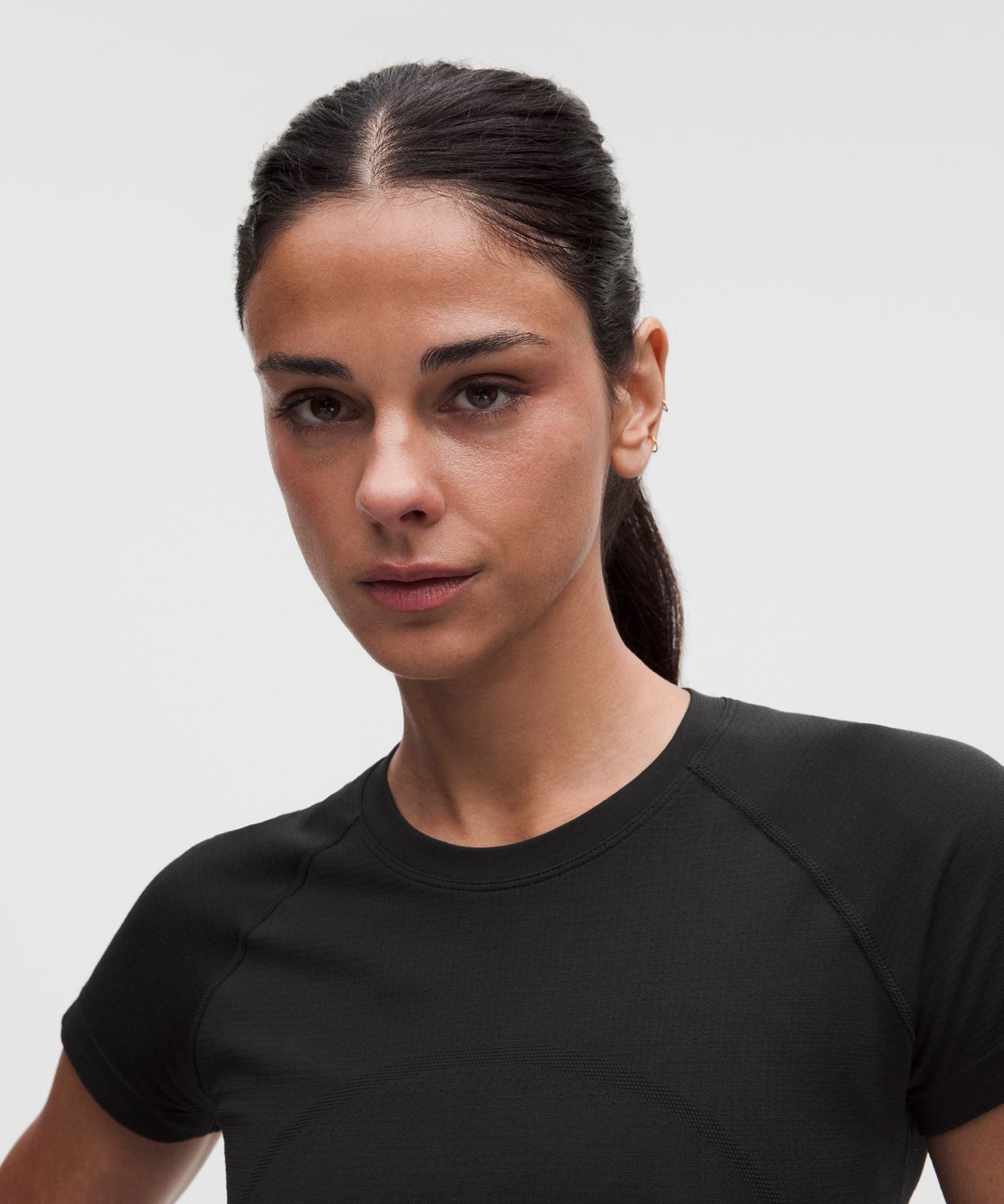 Swiftly Tech Cropped Short-Sleeve Shirt 2.0 Black/Black