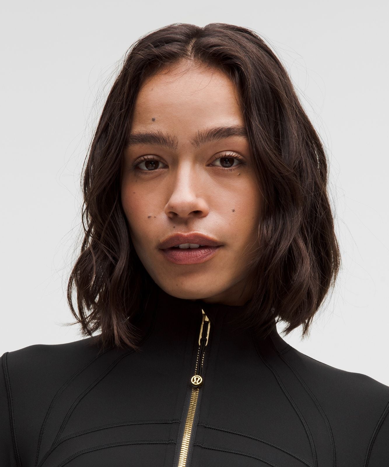 Define Cropped Jacket *Nulu Black/Gold/Gold