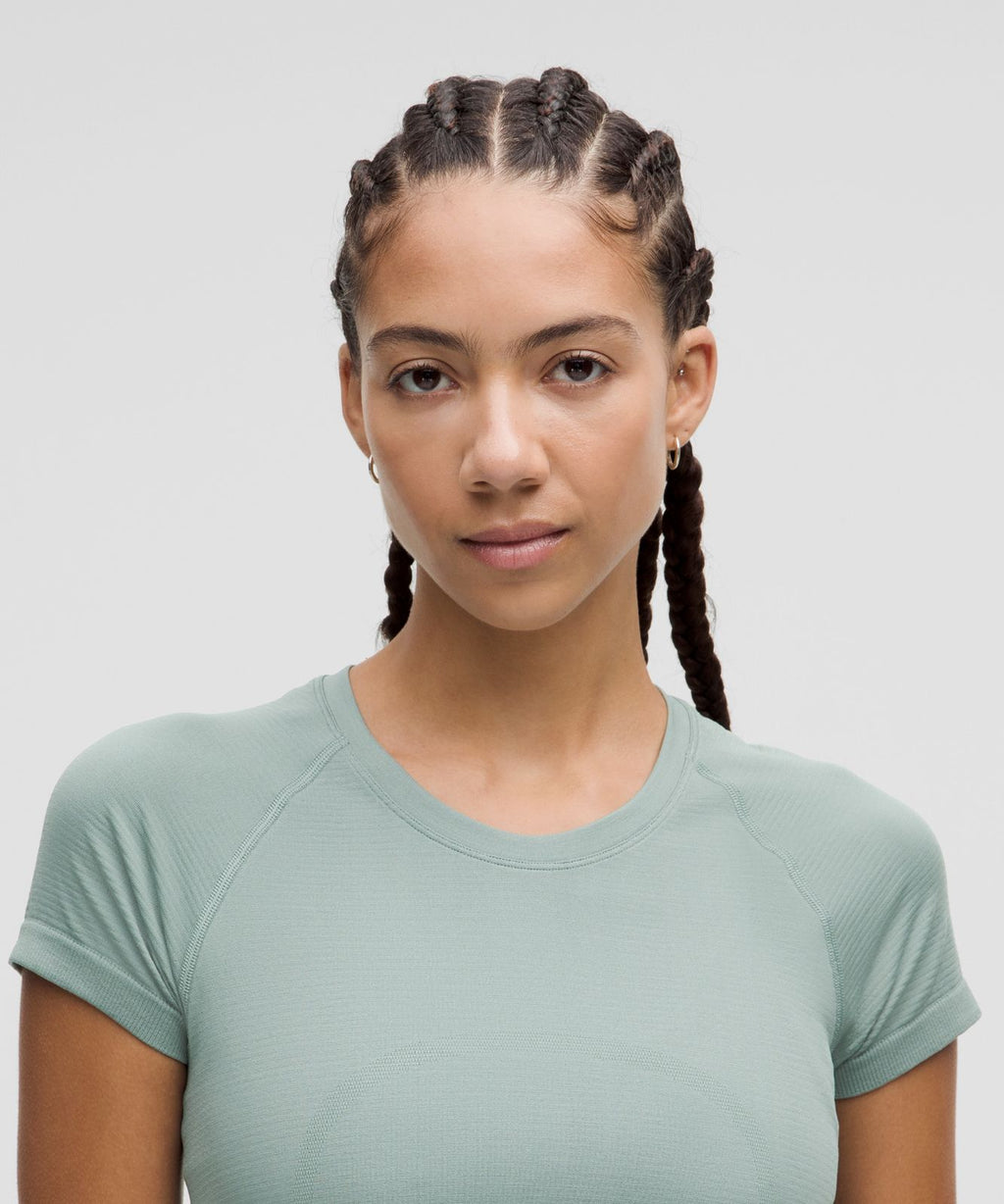 Swiftly Tech Short-Sleeve Shirt 2.0 *Hip Length Crater Blue/Crater Blue