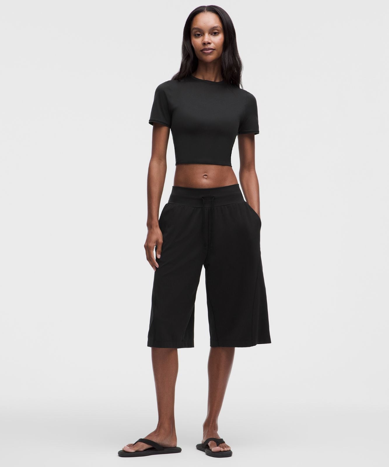 Wundermost Ultra-Soft Nulu Crewneck Cropped T-Shirt Black