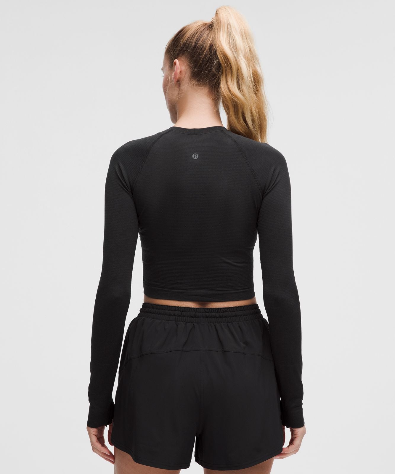 Swiftly Tech Cropped Long-Sleeve Shirt 2.0 Black/Black