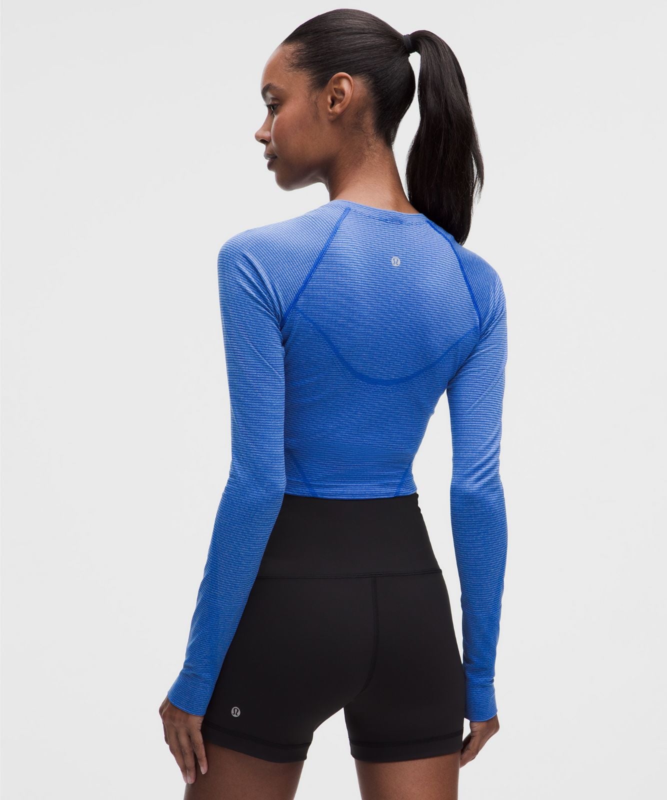 Swiftly Tech Cropped Long-Sleeve Shirt 2.0 Spandex Stripe Beach Ball Blue/White