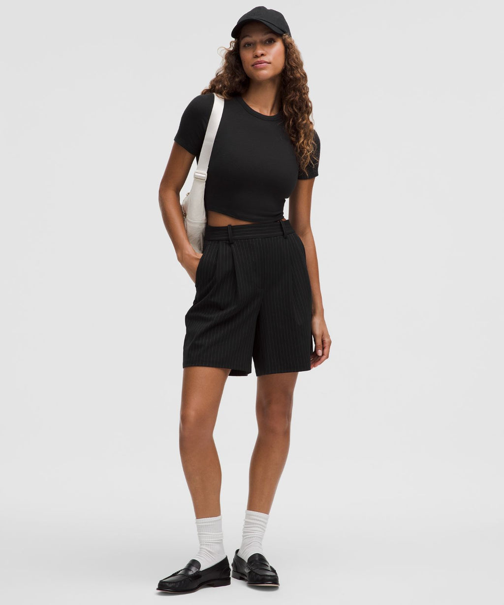 Hold Tight Straight Hem Cropped T-Shirt Black