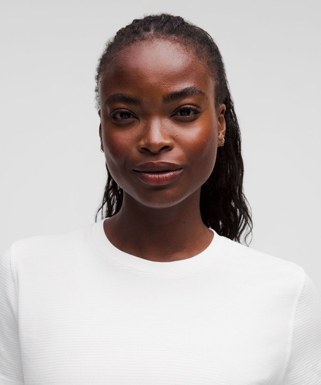 Swiftly Relaxed Short-Sleeve Shirt *Hip Length White/White