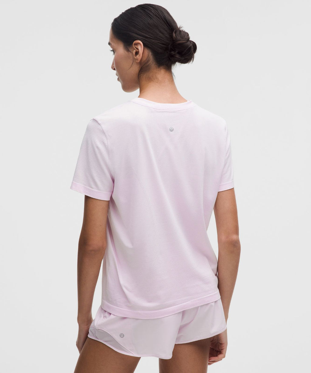 Swiftly Relaxed Short-Sleeve Shirt *Hip Length Blissful Pink/Blissful Pink