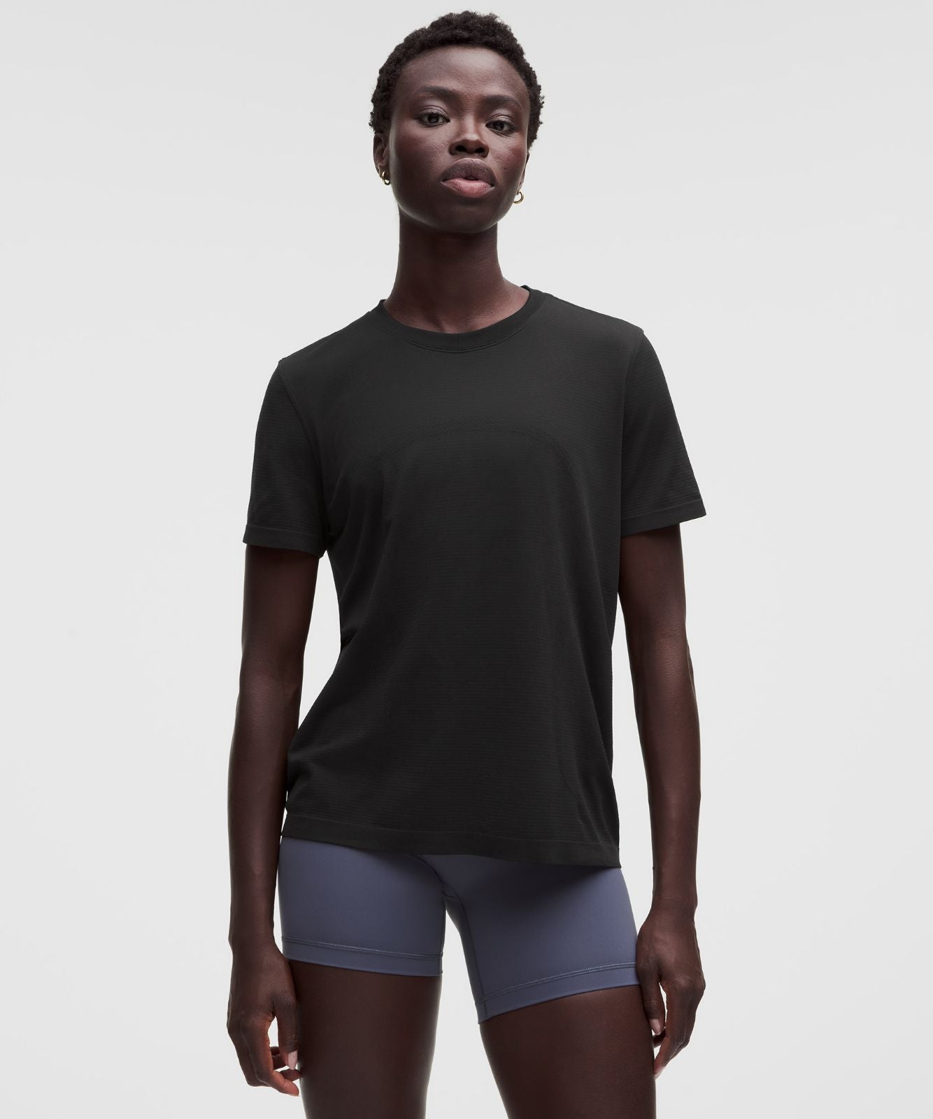 Swiftly Relaxed Short-Sleeve Shirt *Hip Length Black/Black