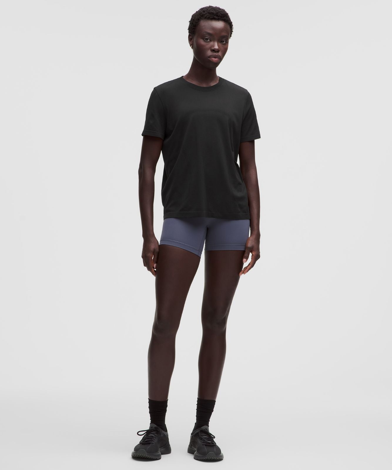 Swiftly Relaxed Short-Sleeve Shirt *Hip Length Black/Black