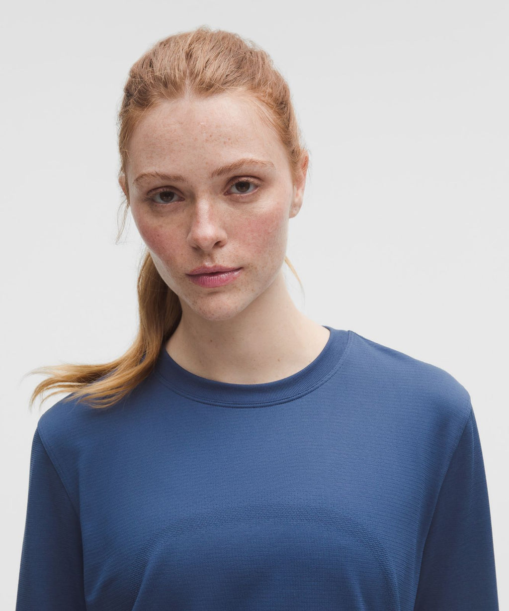 Swiftly Relaxed Long-Sleeve Shirt *Hip Length Blue Twill/Blue Twill