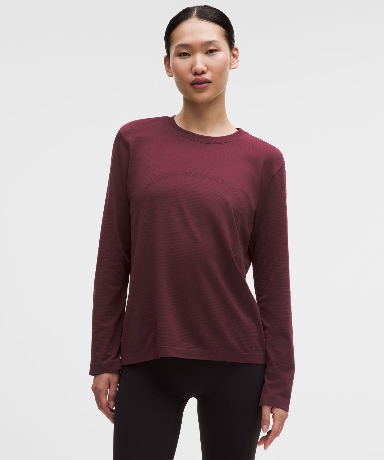 Swiftly Relaxed Long-Sleeve Shirt *Hip Length Burgundy Bay/Burgundy Bay