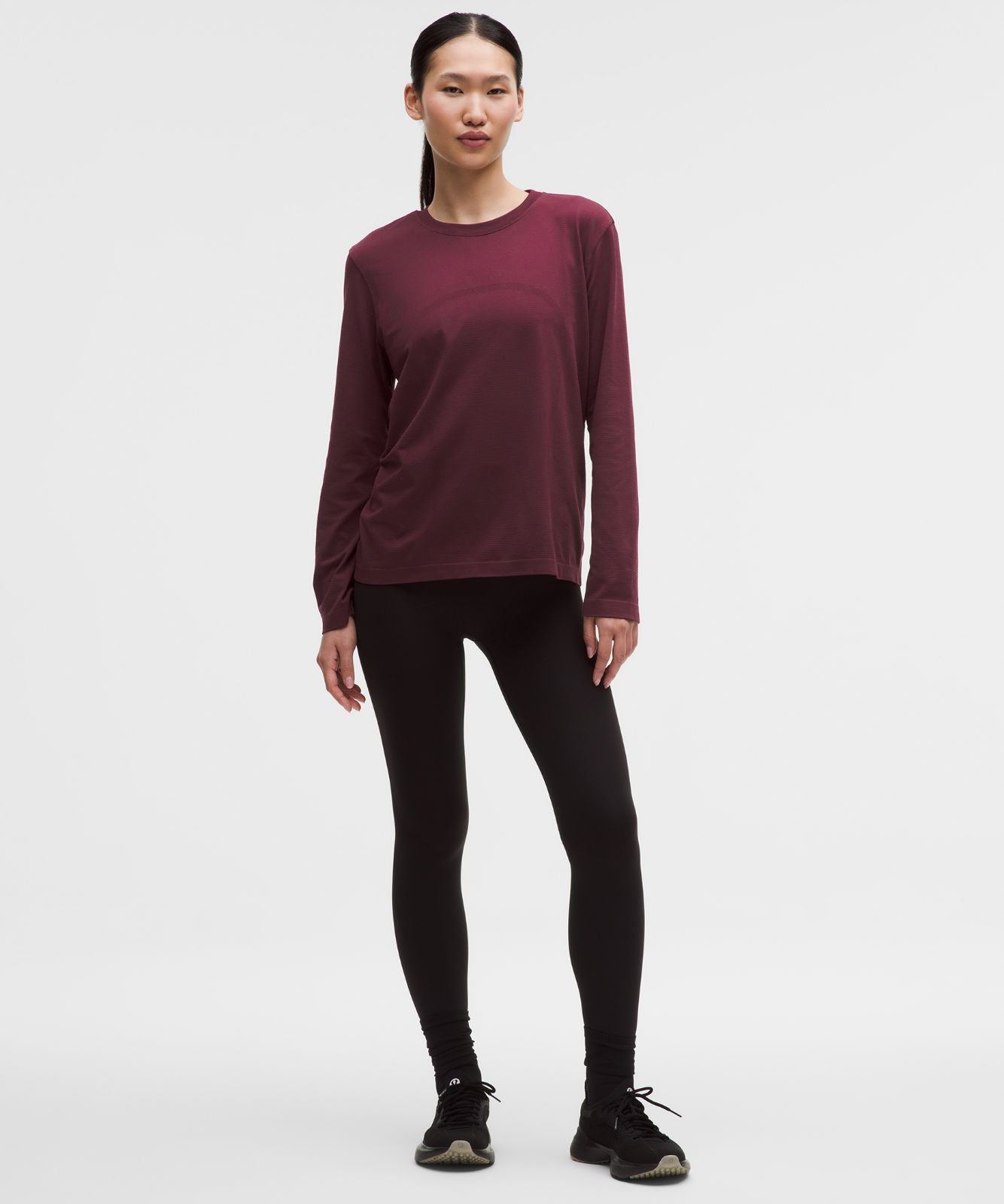 Swiftly Relaxed Long-Sleeve Shirt *Hip Length Burgundy Bay/Burgundy Bay
