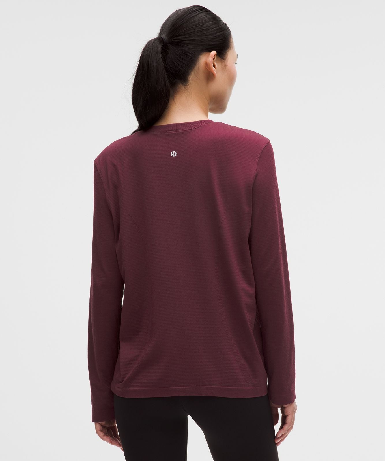 Swiftly Relaxed Long-Sleeve Shirt *Hip Length Burgundy Bay/Burgundy Bay