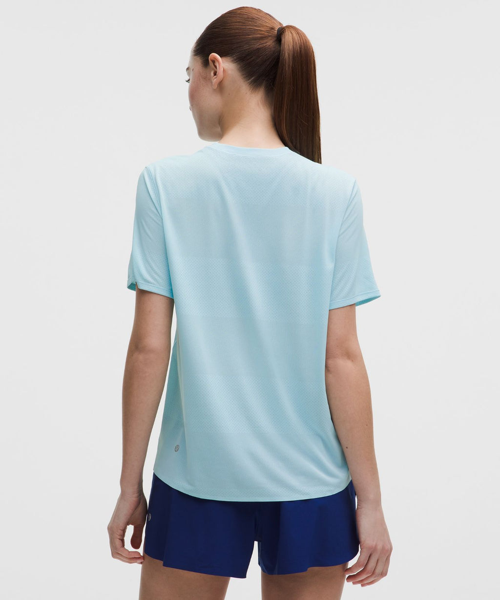 Fast and Free Short-Sleeve Shirt *Perforated Stripe Foam Cloud