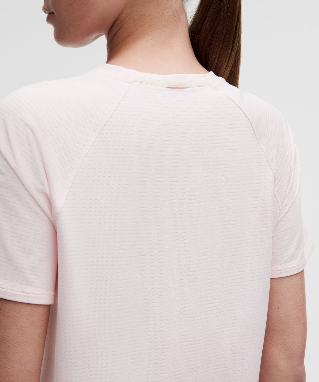 License to Train Classic-Fit T-Shirt Pink Pearl/Light Ivory
