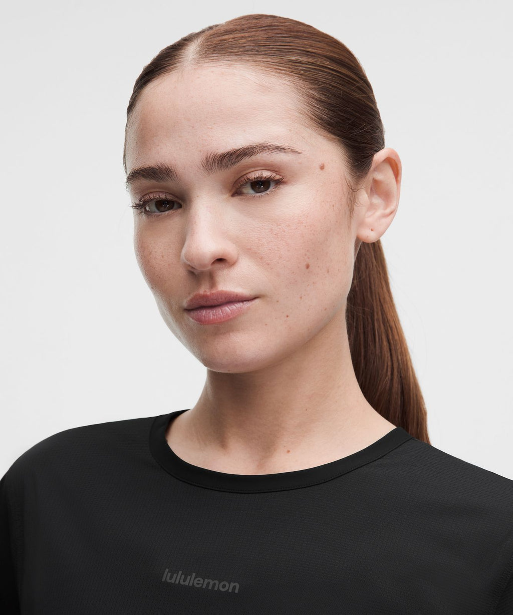 Lightweight Relaxed Running Short-Sleeve Shirt Black
