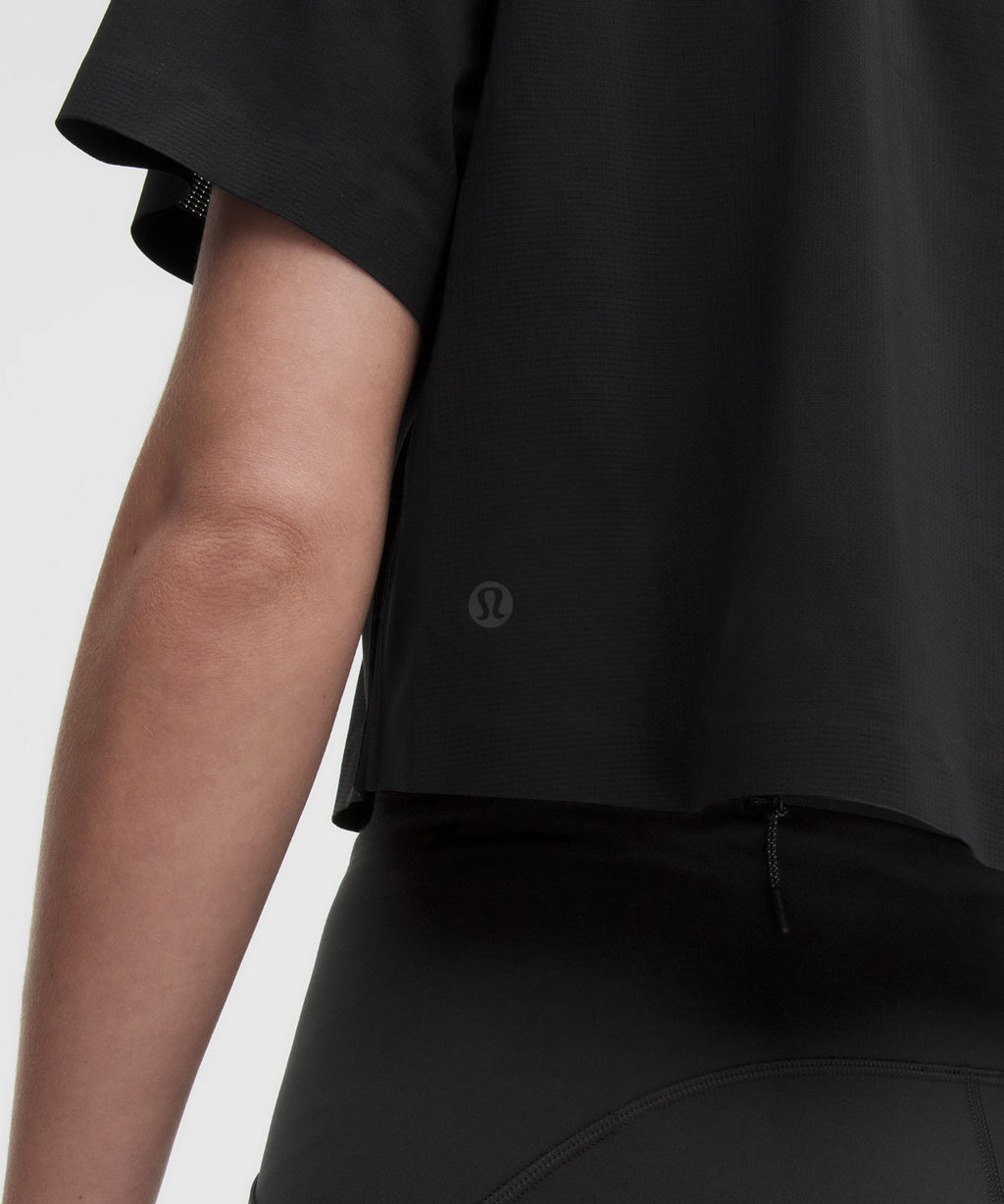 Lightweight Relaxed Running Short-Sleeve Shirt Black